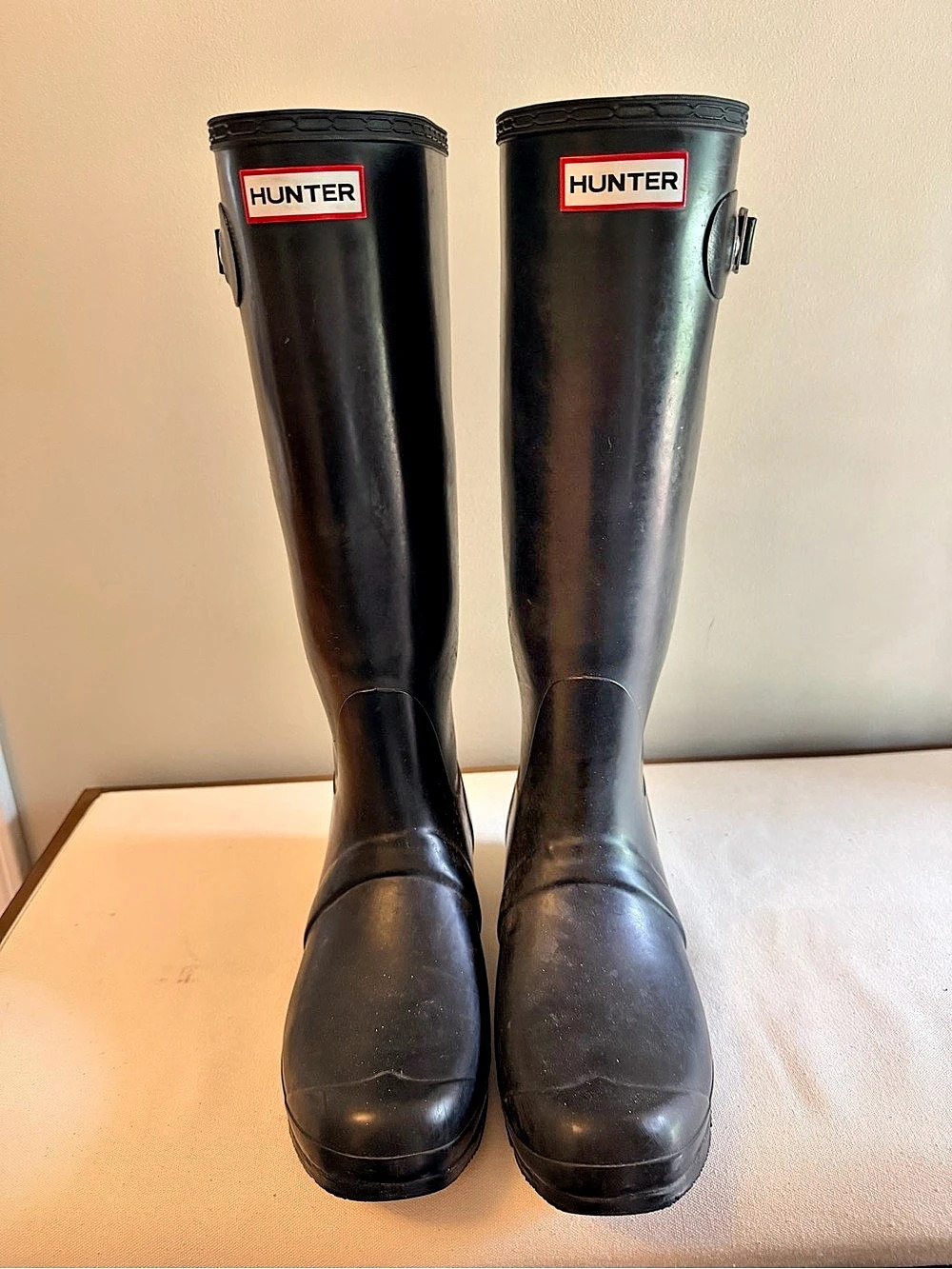 Hunter Original Tall Black Rain Boots with Purple Socks size 10